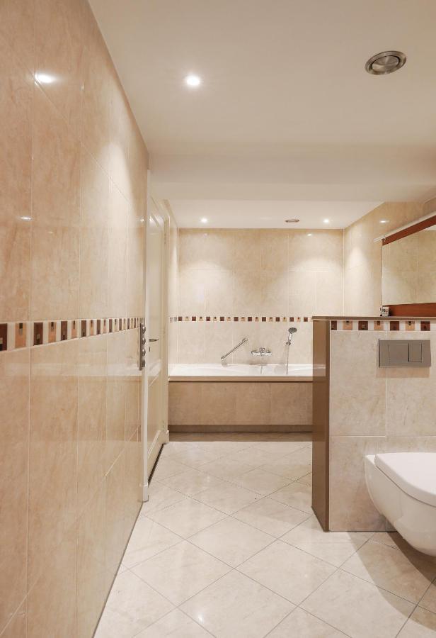 Boutique Hotel Jeroen 스헤르토헨보스 외부 사진
